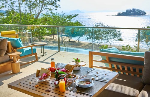 Maprao Island Hotel | Villa Escape Burasari