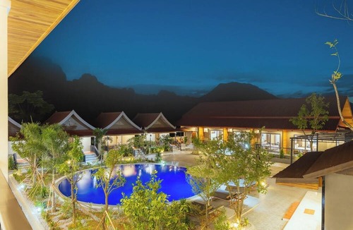 Vang Vieng Resort | Sunset Mountain View Resort