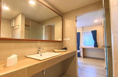 Nong Chaeng Hotel | Samed Amoris Resort & Pool Villas