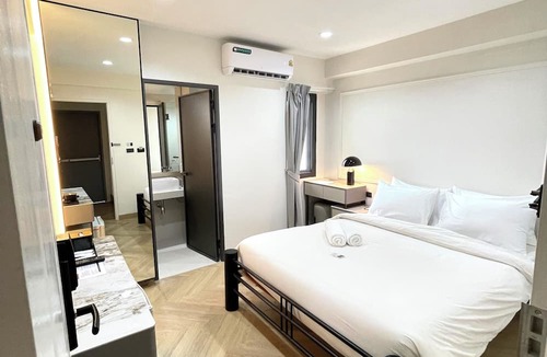 Sanambin Hotel | RESET at DMK