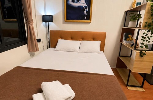 Racha Thewa House | Near BKK Homestay Airport