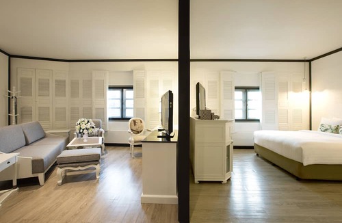 Bang Khun Phrom Hotel | The Raweekanlaya Hotel Bangkok