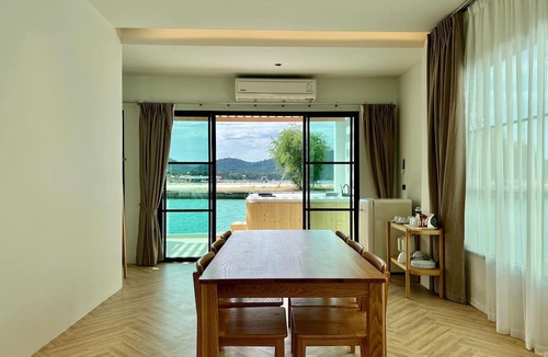 Bang Sare Hotel | Baan Tah On The Sea