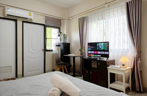 Bang Na Hotel | Xin Hotel at Udomsuk 29