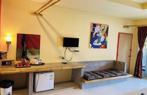 Saladan Hotel | Chaba Bungalows By Zuzu