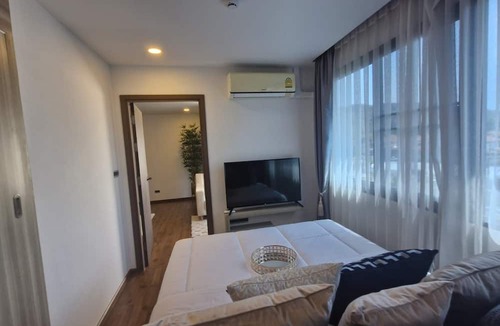 Tha Thaewawong Hotel | Triple J Suite