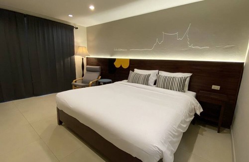 Anusawari Hotel | The Royal Bee Apart Hotel