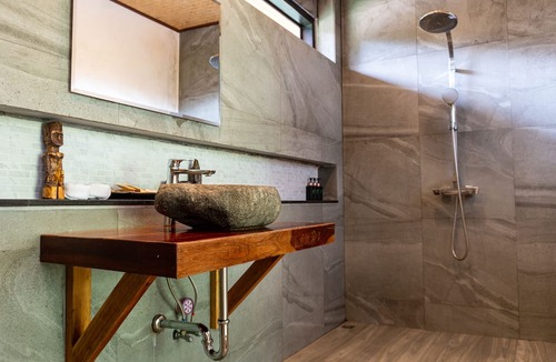 Ko Lanta Hotel | Long Beach Chalets