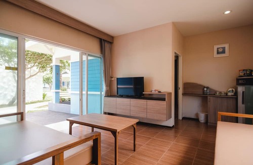 Khlong Khut Hotel | Chaolao Tosang Beach Hotel