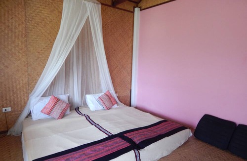 Mae Hi Hotel | Him Naam Pai Resort