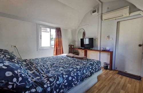 Si Racha Hotel | De Coco House