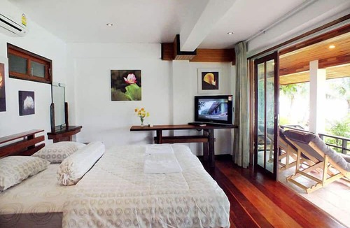 Bang Bao Bay Hotel | Resolution Resort