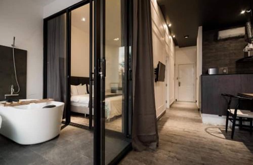 Mittakpheap Hotel | White Boutique Hotel & Residences