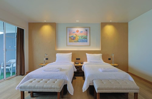 Bang Phlat Hotel | The Royal River Hotel