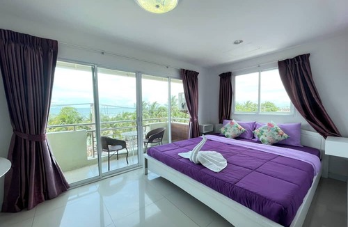 Ban Bang Saen Hotel | Bird Hotel