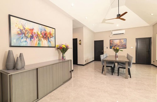 Nong Prue Villa | Pattaya Hill, Near the City and Beach