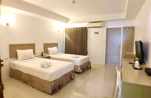 Bang Phra Hotel | Trat Center Hotel