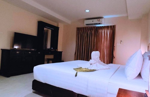 Noen Phra Hotel | Rayong Lanna Hotel