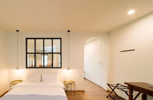 Khuekkhak House | Nautical Home & Seashell House B&B