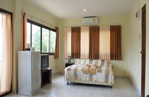 Ban Phe Hotel | Laemya Inn
