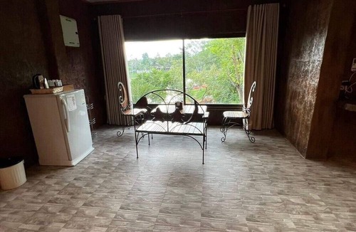 Tha Khoei Hotel | Timberland and Fruit Resort