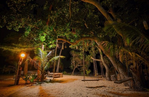 Khanom Hotel | Baanchaylay Resort
