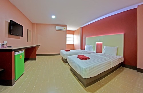 Sing Buri Hotel | Central Park Hotel