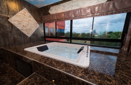 Bang Na Hotel | Thongtara House Boutique Residence