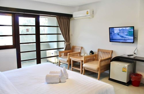 Ban Bang Saen Hotel | S2 Hotel
