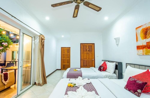 Pratumnak Hill Villa | Private pool 3BDR villa beach at 200m