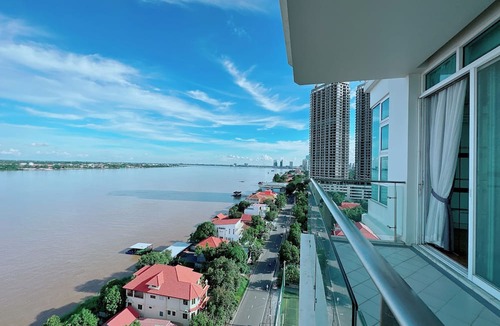 Ruessei Kaev Condo | Infinity 28 Hotel & Residence