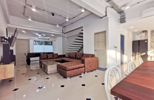South Pattaya Villa | Thepprasit Cosy