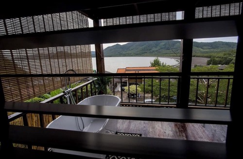 Sawi House | Baan Lhong View Lay