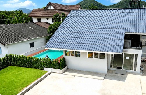 Si Racha Villa | 3-Bedroom Private Pool Villa for Up to 10 Guests