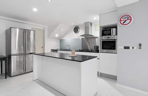 Kathu House | 5 BDRM & BATHROOM Pool Villa. Golf Views, 7kms to Patong. Peaceful & private