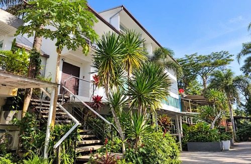 Kathu House | Golf view, pool villa. 5 Bed/Bath. 7 kms to Patong. Peaceful & private