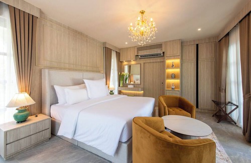 Sirindhorn Villa | Kaysorn Siri