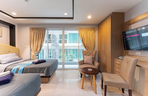 Pratumnak Hill Apartment | New Nordic Trend 4 by Apartwell