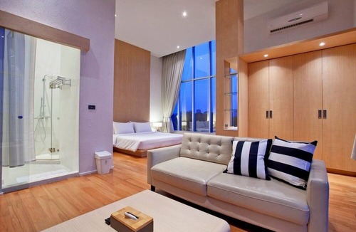 Si Racha Apartment | Balcony Seaside Sriracha Hotel & Serviced Apartments