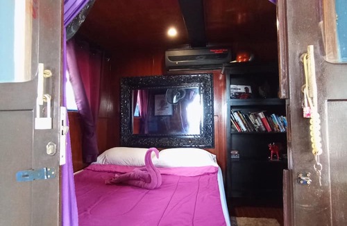 Phra Nakhon Boat Rental | Sabai Sabai Liveaboard Bangkok