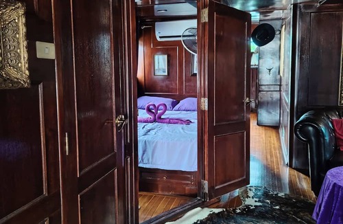 Phra Nakhon Boat Rental | Sabai Sabai Liveaboard Bangkok