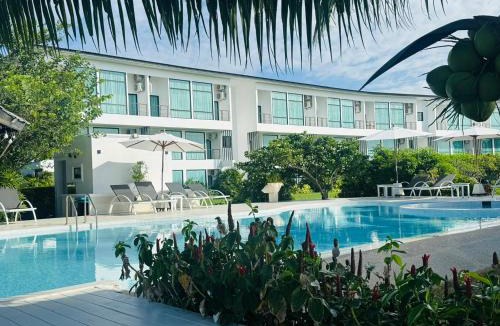Pathio Hotel | The Beach Resort & Residence - SHA Plus