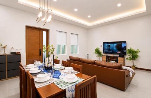 Si Phraya House | Heritage Family Home Spacious & Central Location