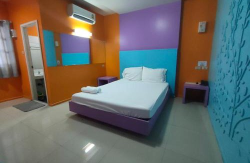 Sam Chuk Hostel | โรงแรมแฮปปี้ สามชุก Happy Motel samchuk