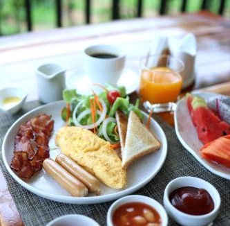 Khuekkhak Hotel | Benz & Ben Khaolak Retreat