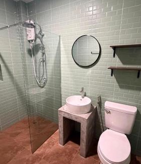 Thong Sala Hostel | The 10 Club Hostel & Tiny Villas
