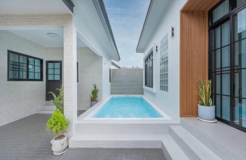 Chang Phueak House | The Peaceful Pool Villa l 4BR 5 Min to Nimman