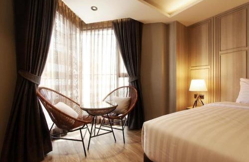 Si Phraya Hotel | @Nares Hotel