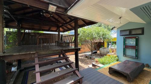 Sala Thammasop House | Cozy two-storey home
