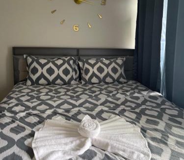 Mean Chey Apartment | What A View Of Phnom Penh 1 Bedroom